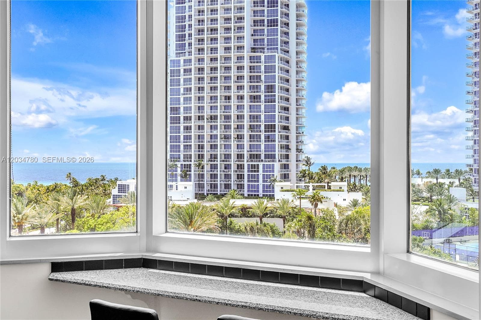 300 S POINTE DR 809 photo 14