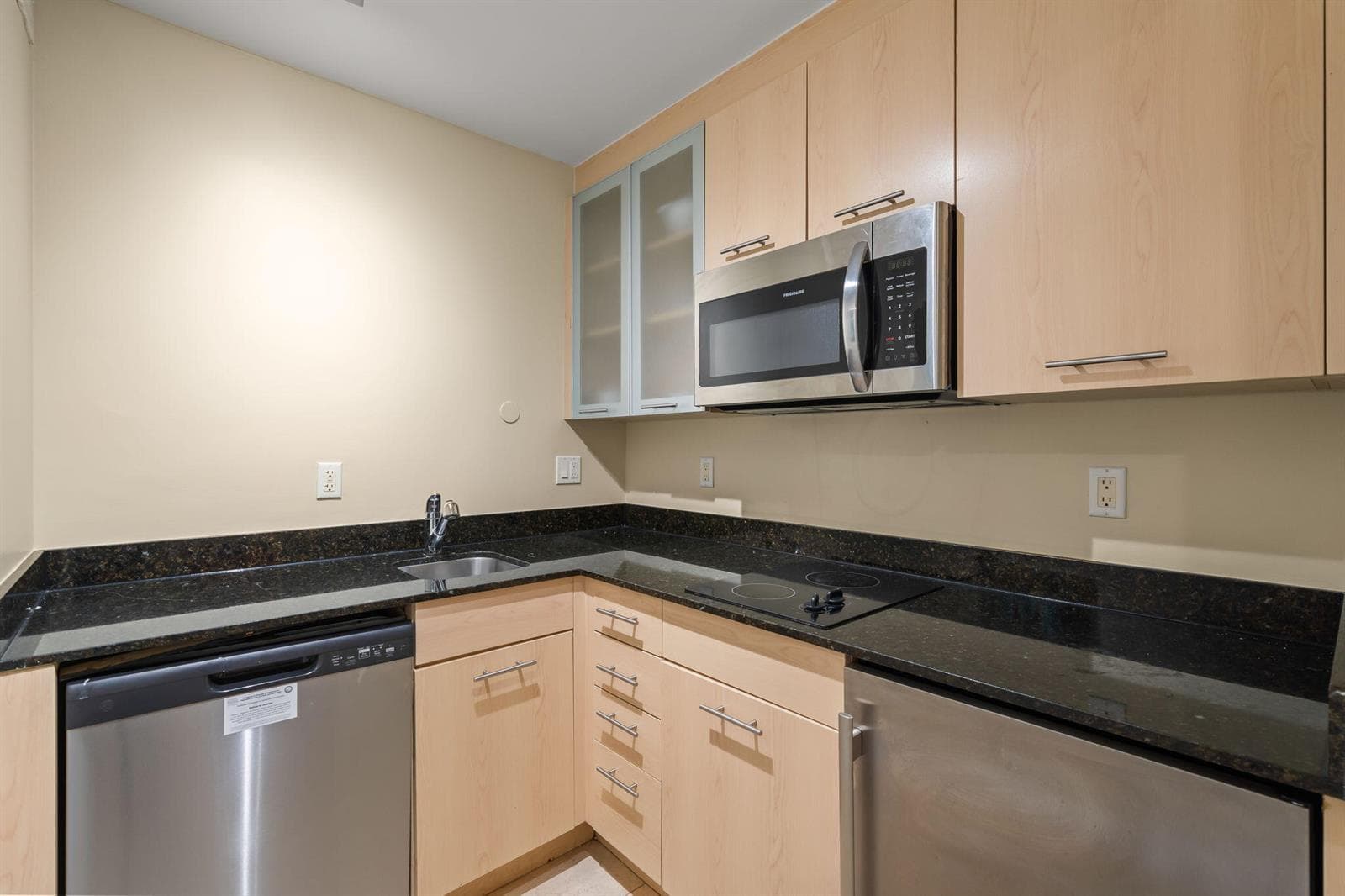 2670 E Sunrise Boulevard 1201 photo 3