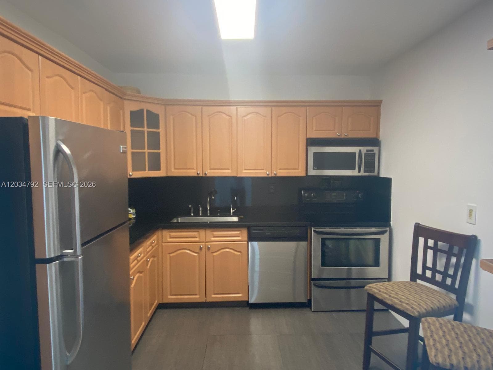 2450 NE 135th St 1012 photo 9