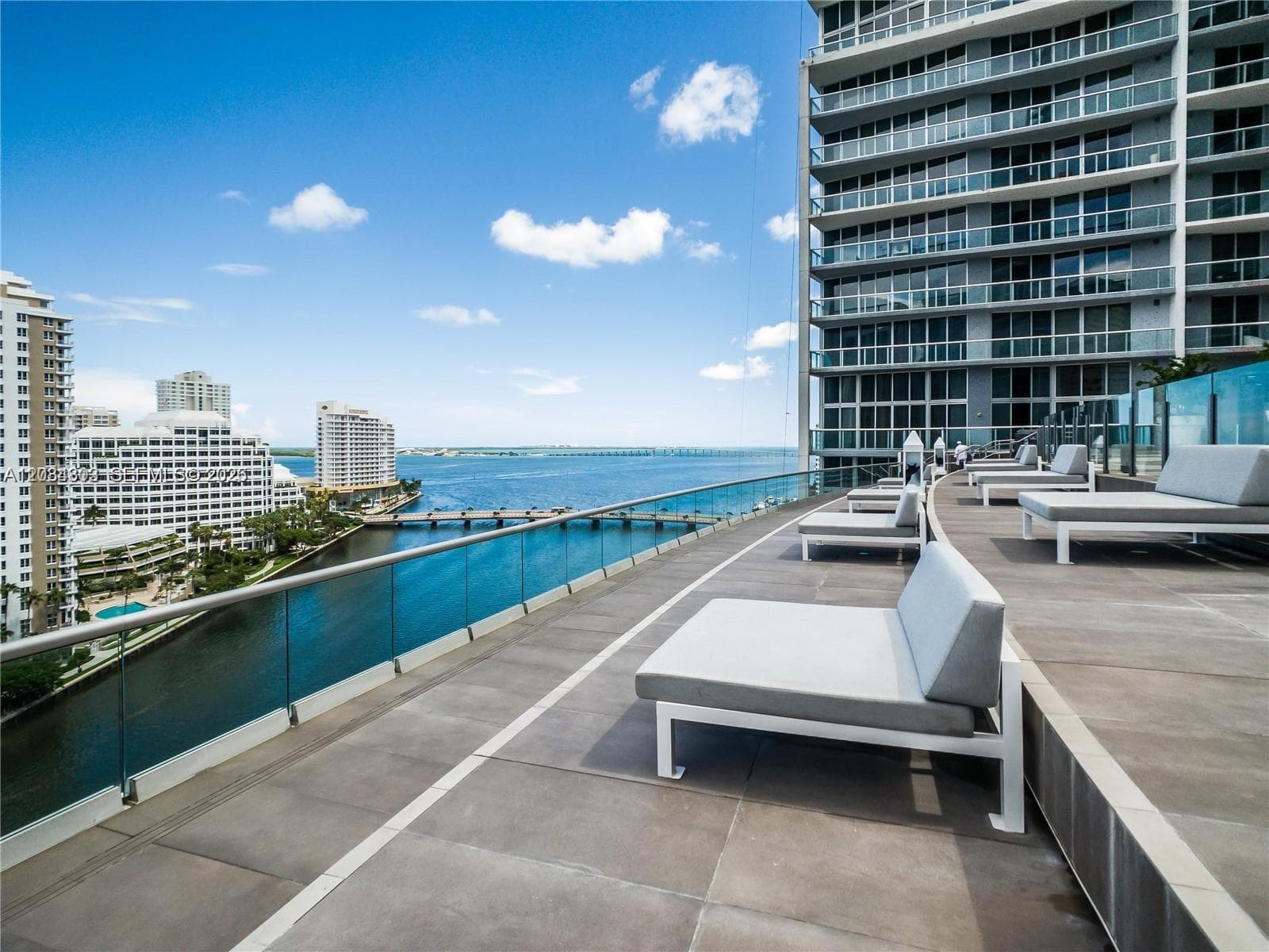 485 Brickell Ave 3211 photo 25