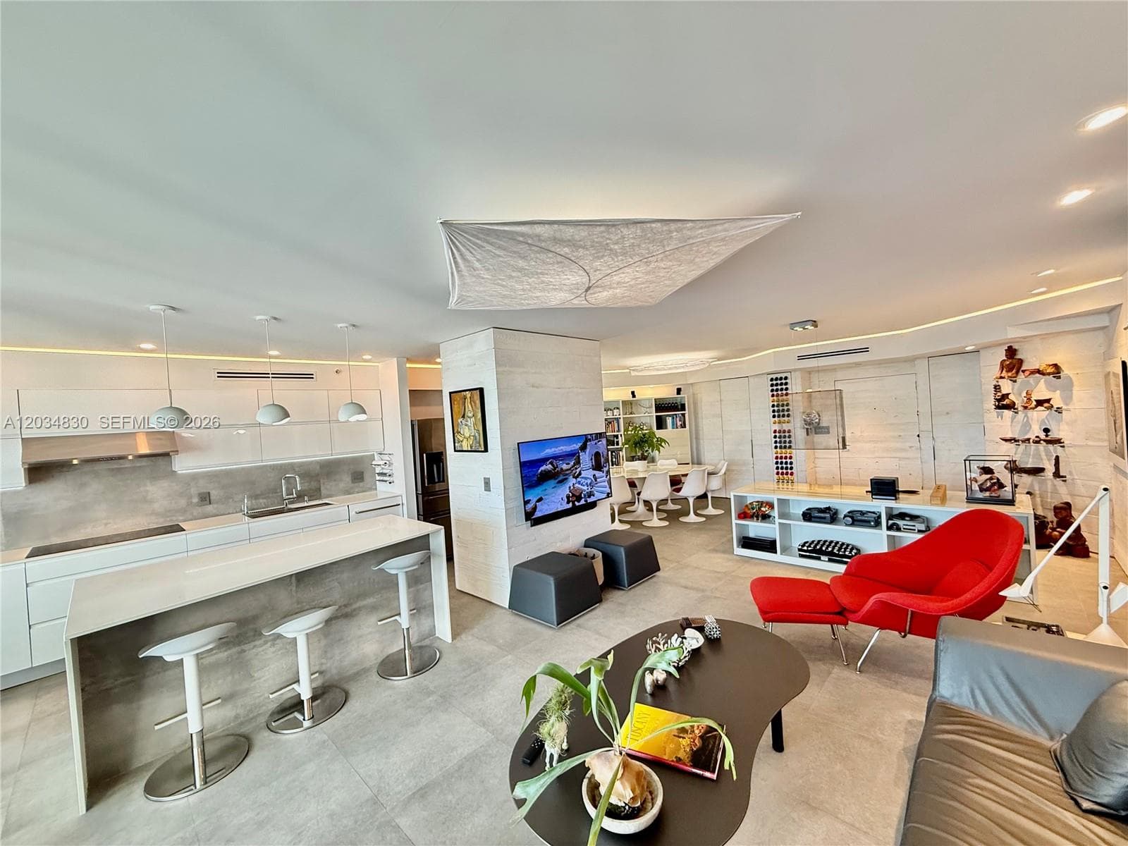 2800 Island Blvd 1803 photo 7