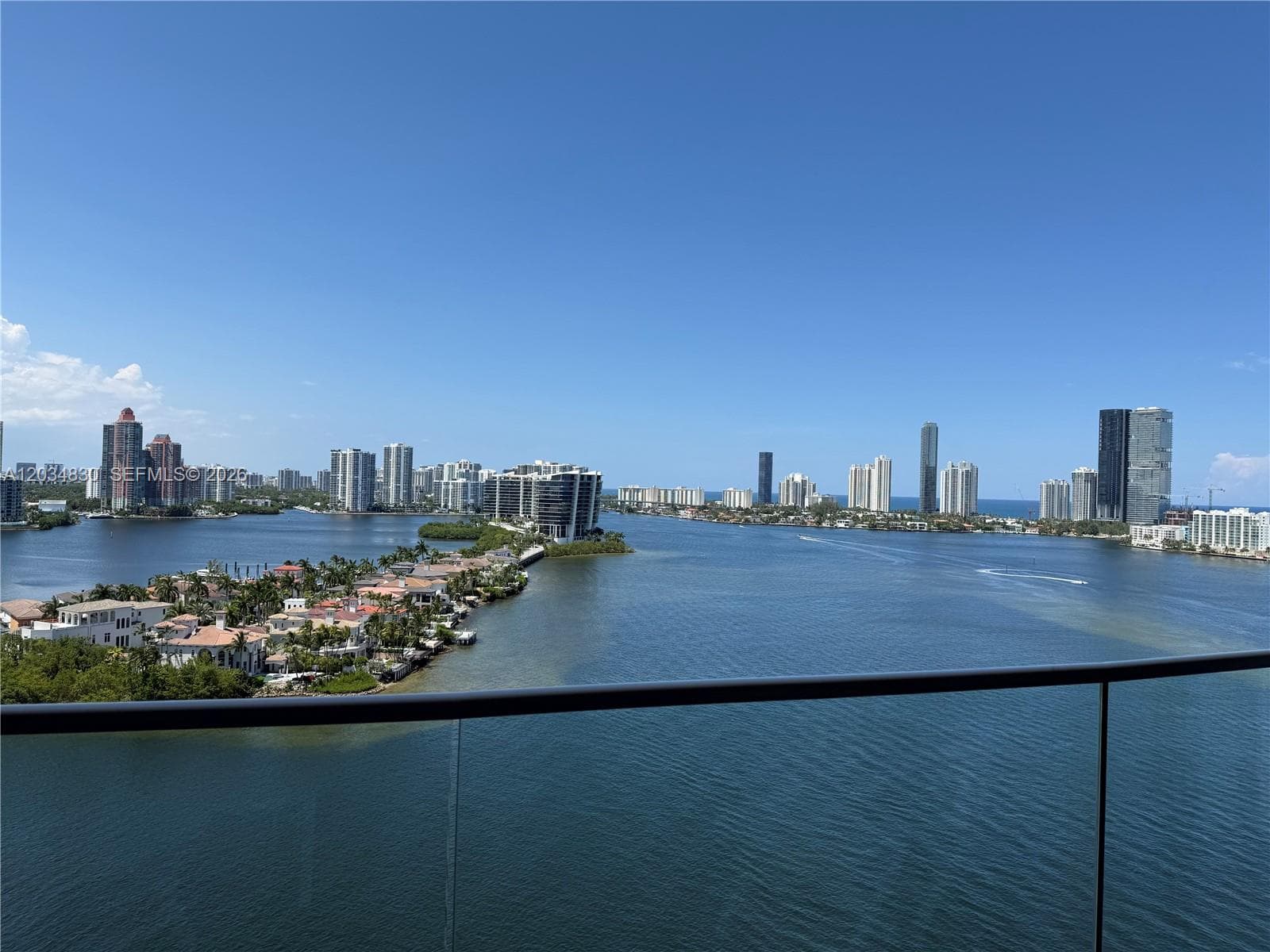 2800 Island Blvd 1803 photo 1