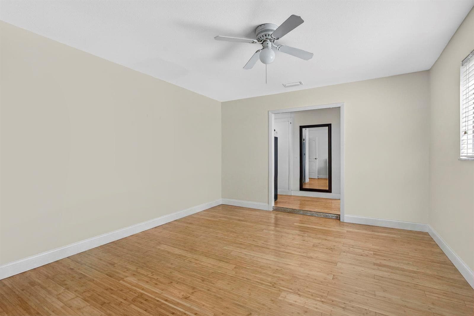 749 W Rambling Drive photo 17
