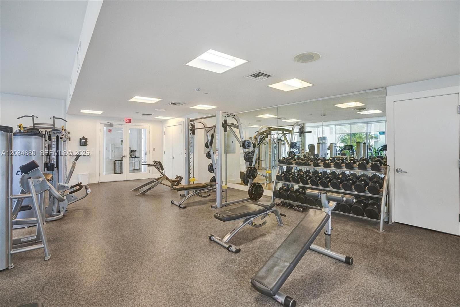 20281 E Country Club Dr 615 photo 18