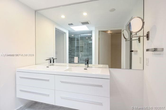 101 Crandon Blvd 474 photo 10
