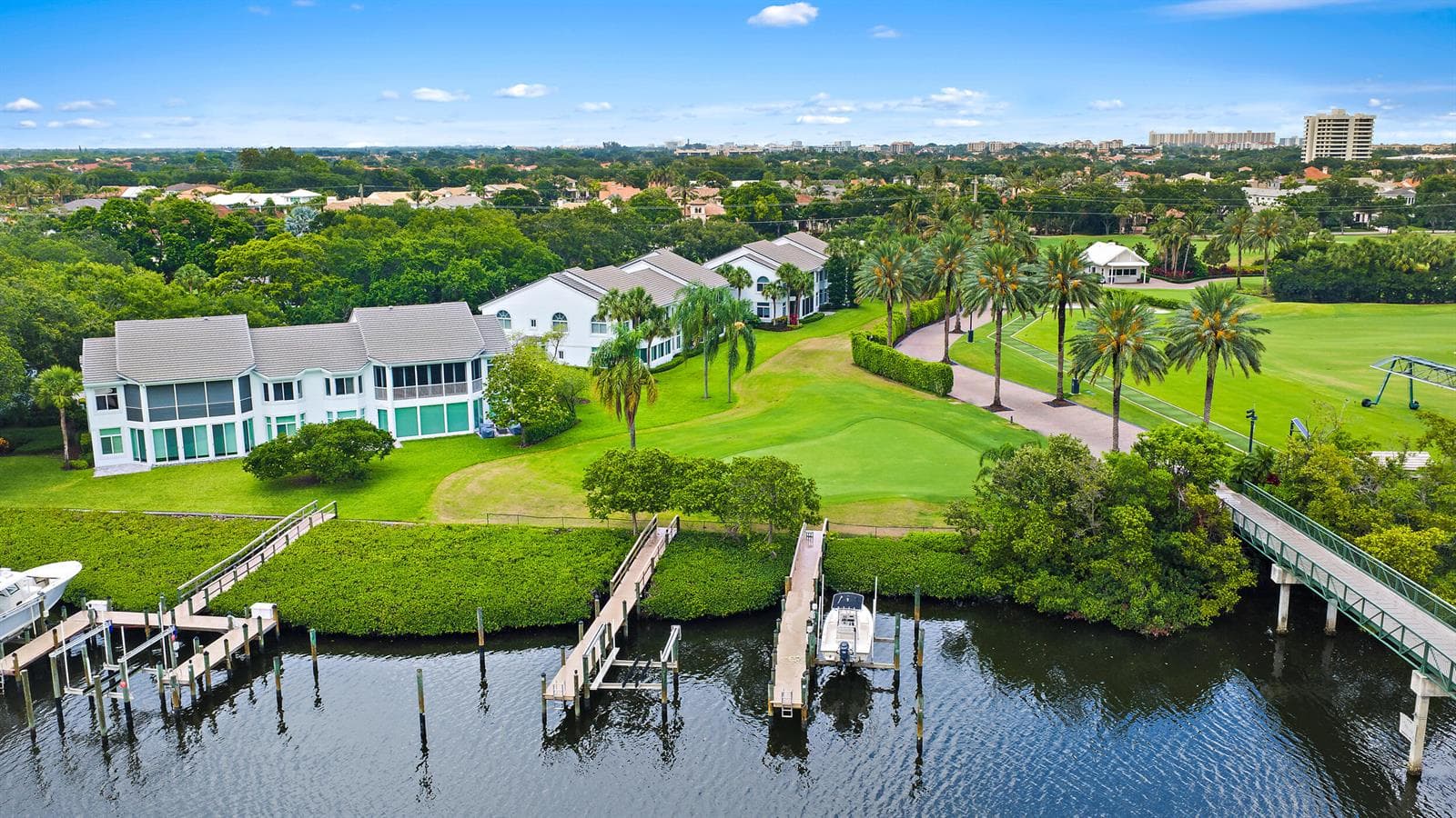 316 Spyglass Way photo 2