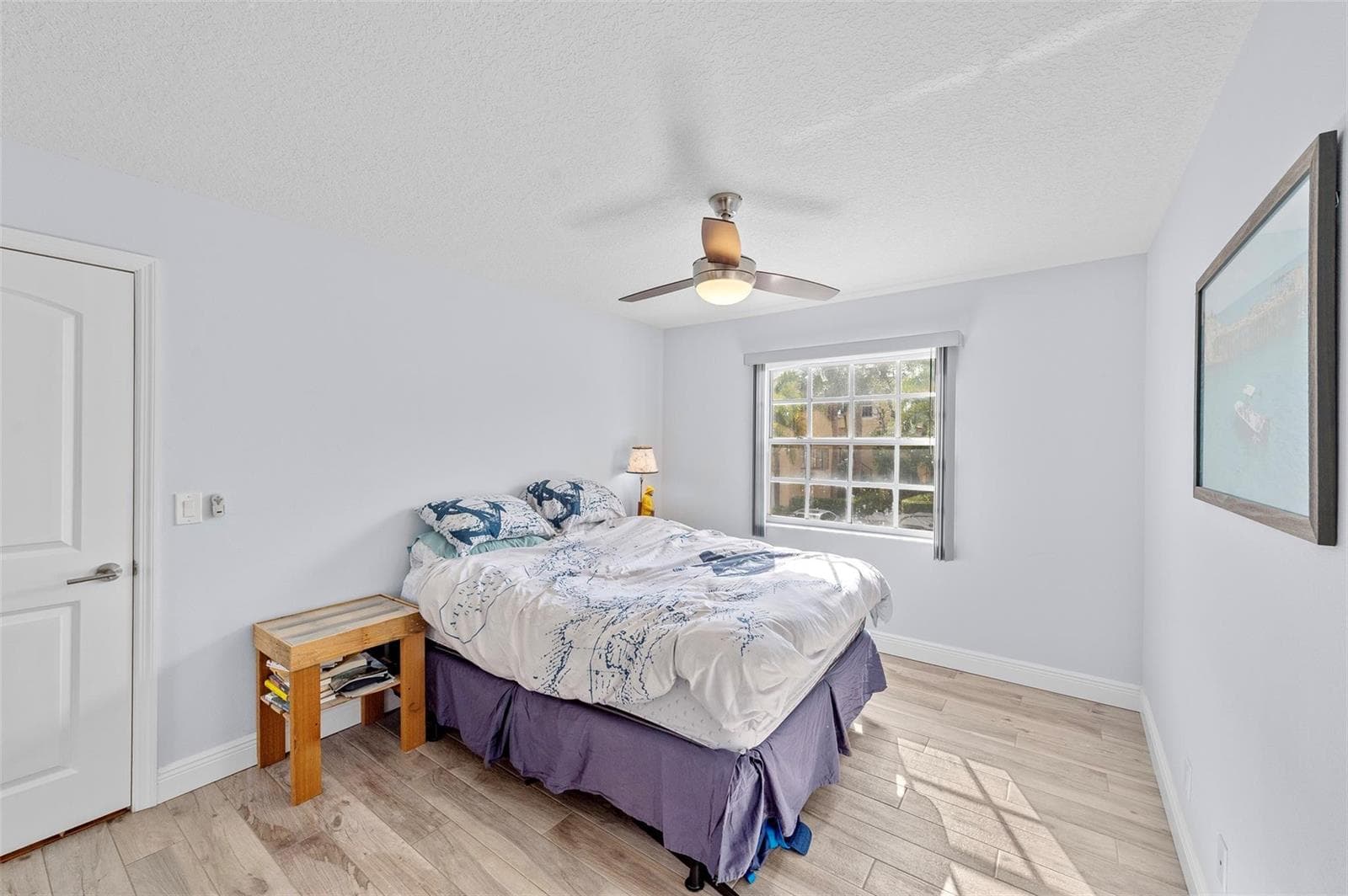 1035 Lake Shore Drive 105 photo 17
