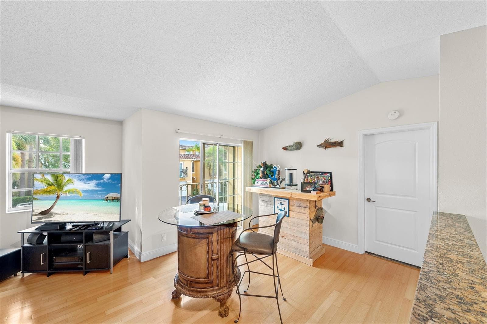 1035 Lake Shore Drive 105 photo 7