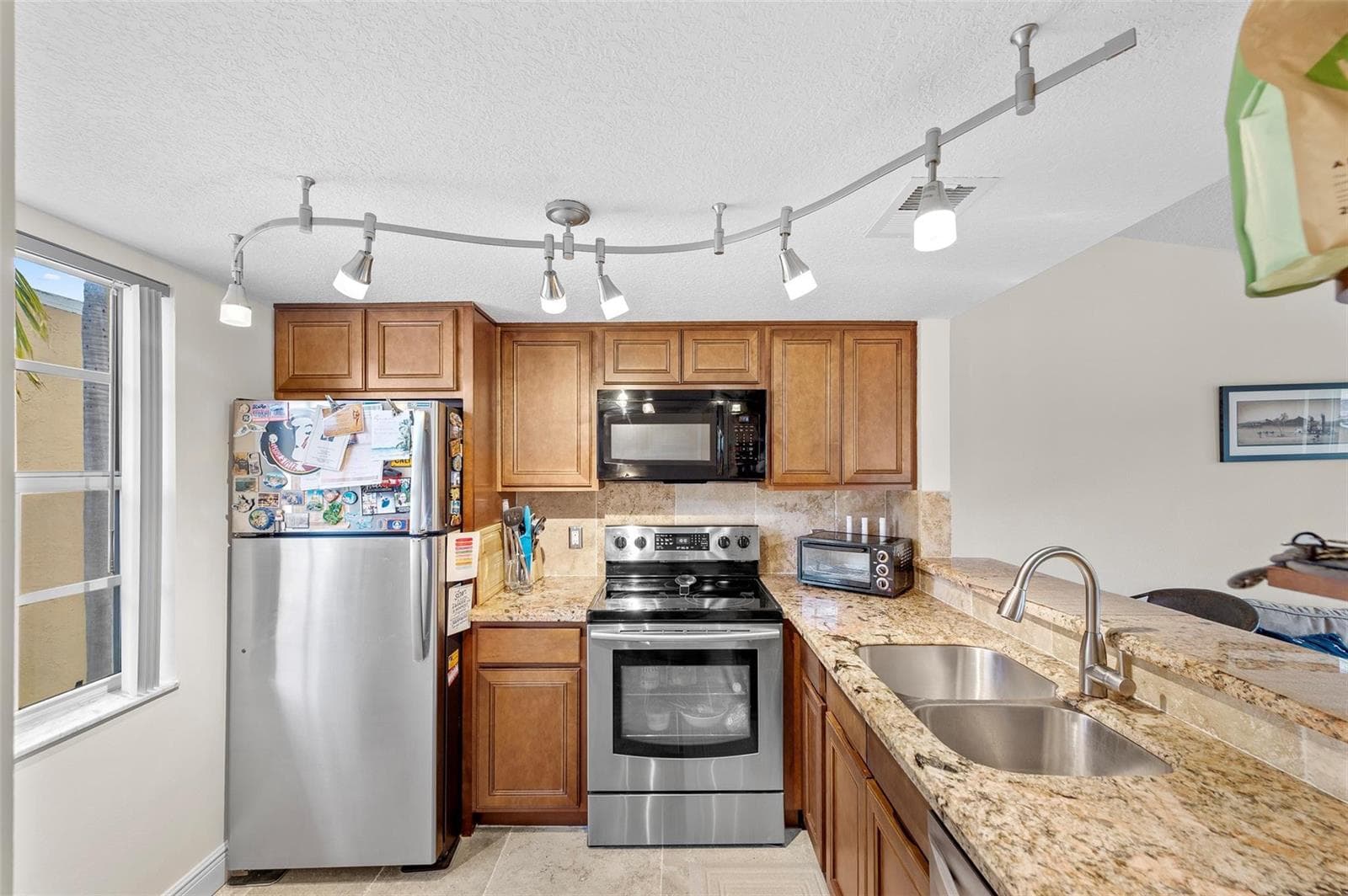 1035 Lake Shore Drive 105 photo 9