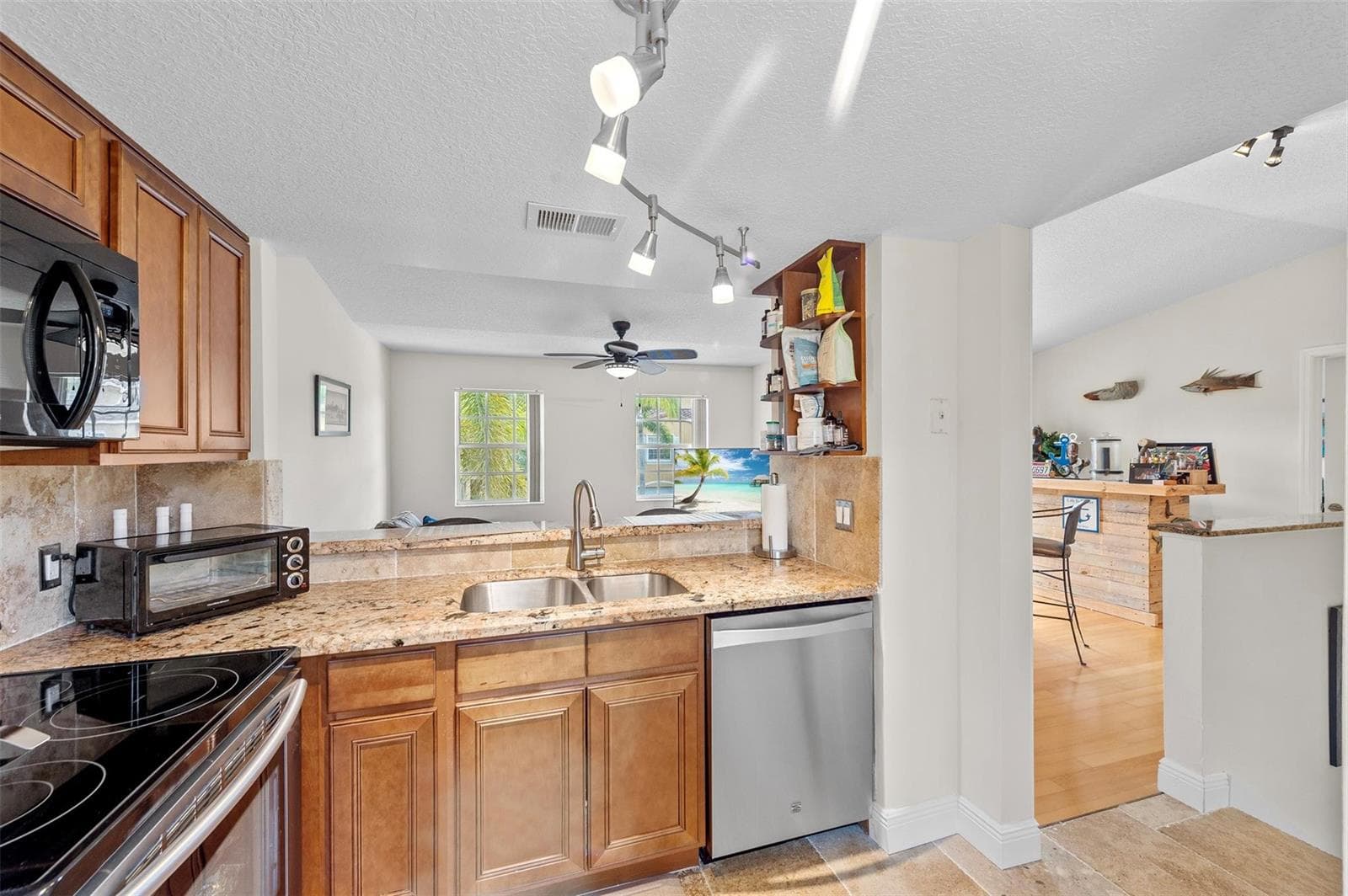 1035 Lake Shore Drive 105 photo 10