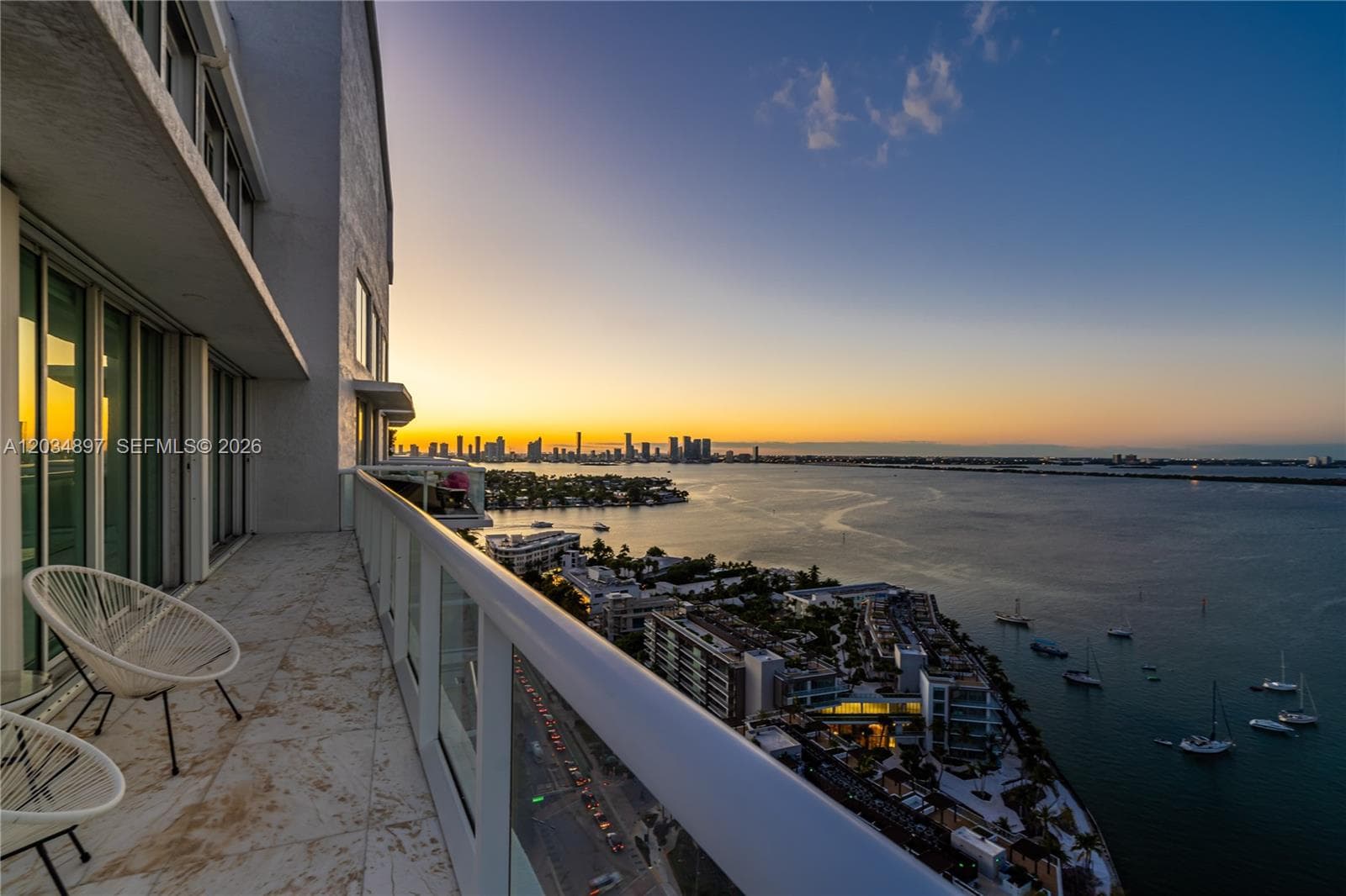 10 Venetian Way PH04 photo 23