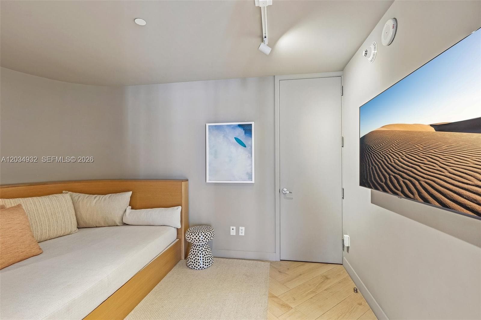 2201 Collins Ave 1019 photo 23