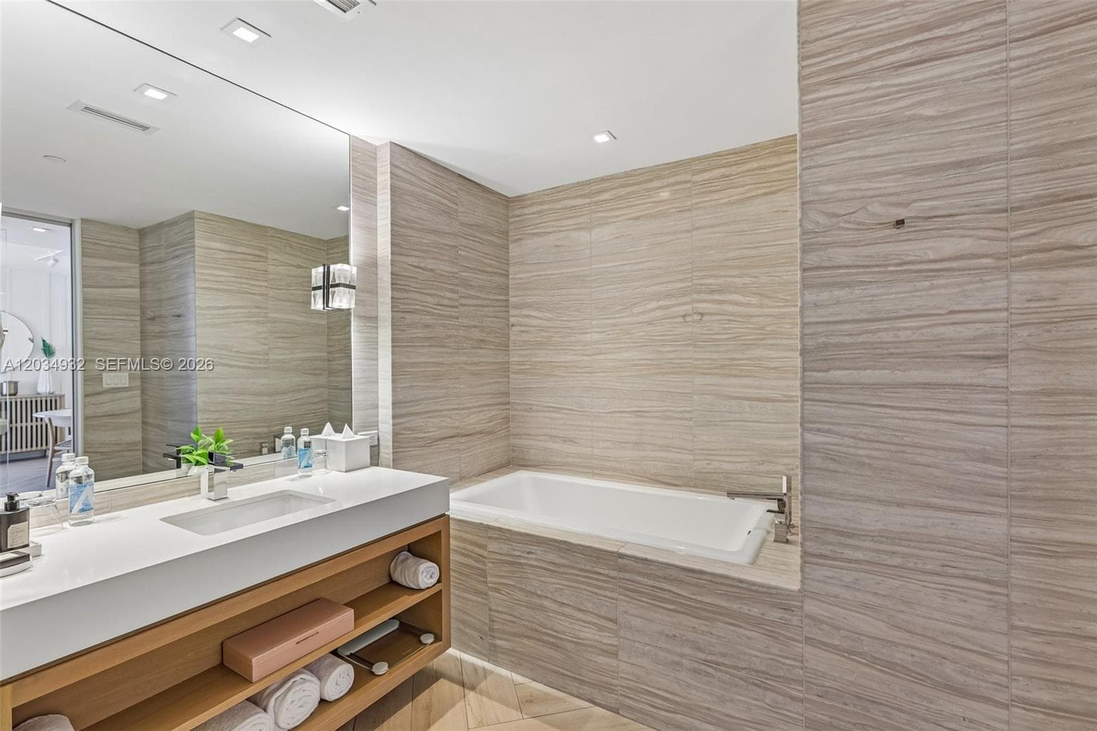 2201 Collins Ave 1019 photo 20