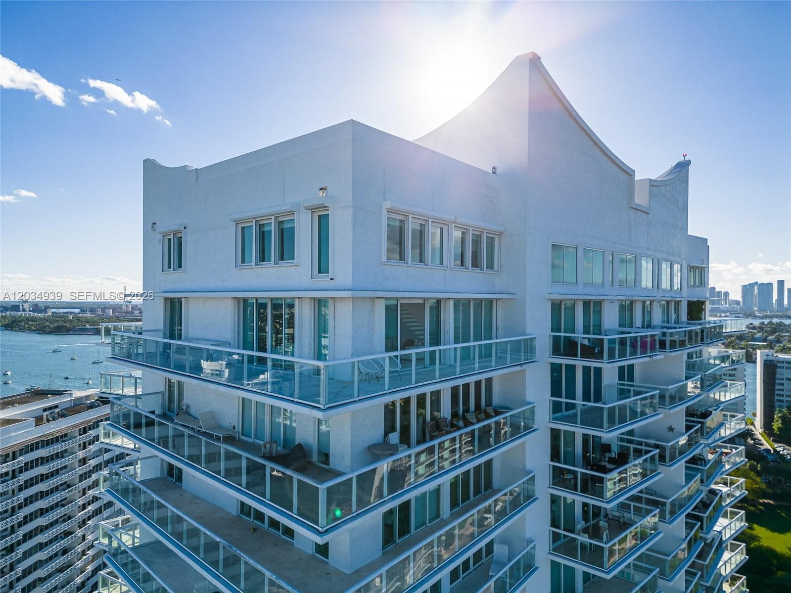 10 Venetian Way PH04 photo 6