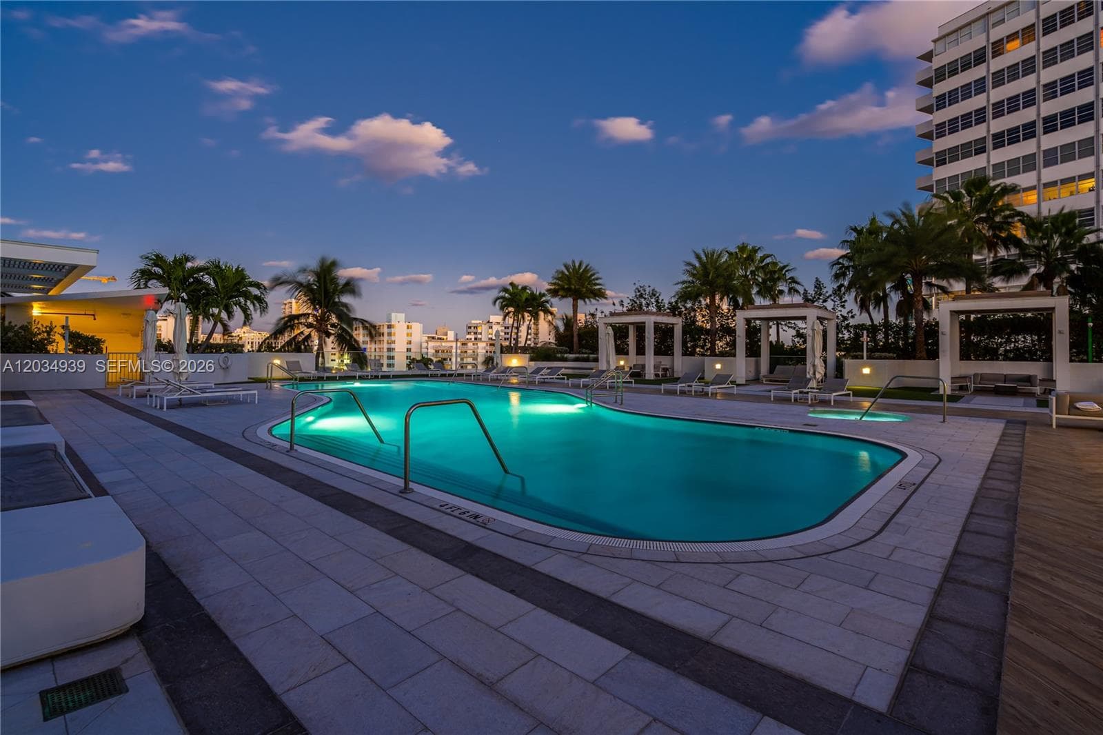 10 Venetian Way PH04 photo 12