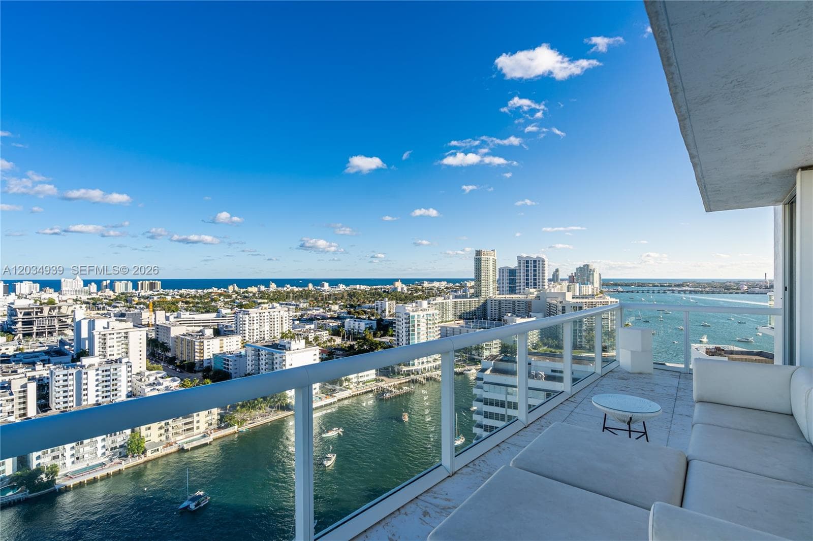10 Venetian Way PH04 photo 9