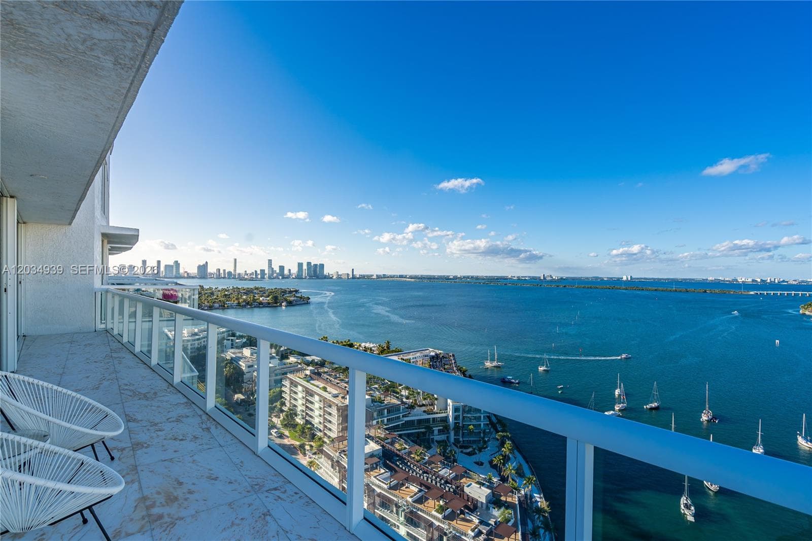 10 Venetian Way PH04 photo 8