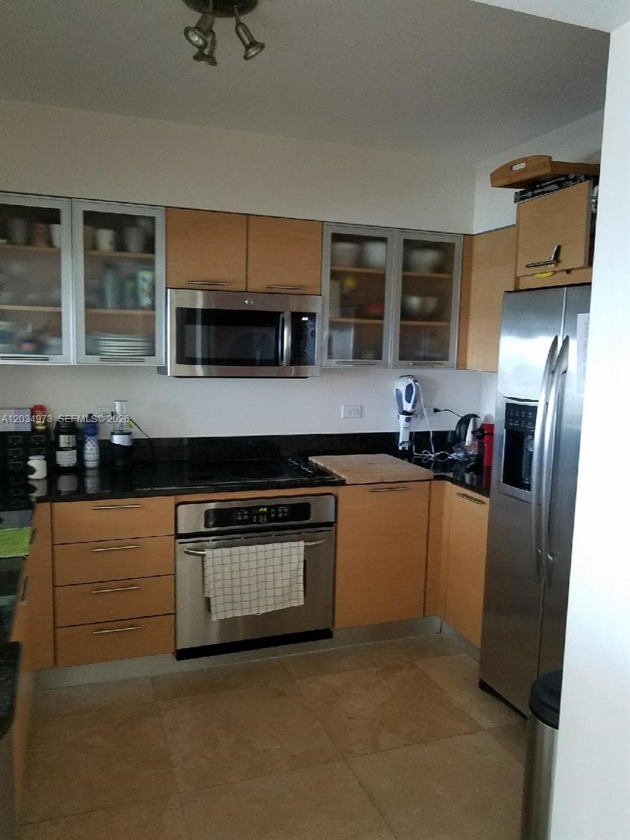31 SE 5th St 2205 photo 7