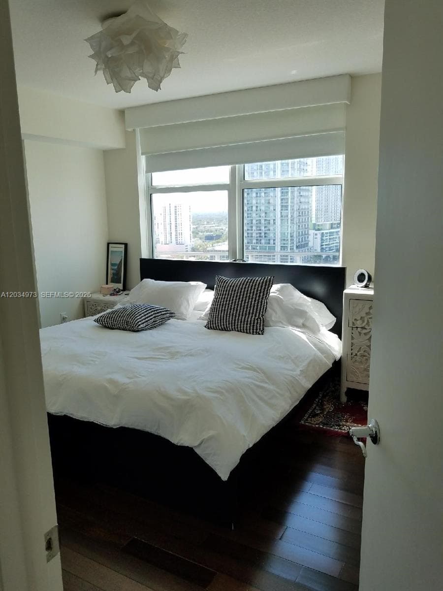 31 SE 5th St 2205 photo 10