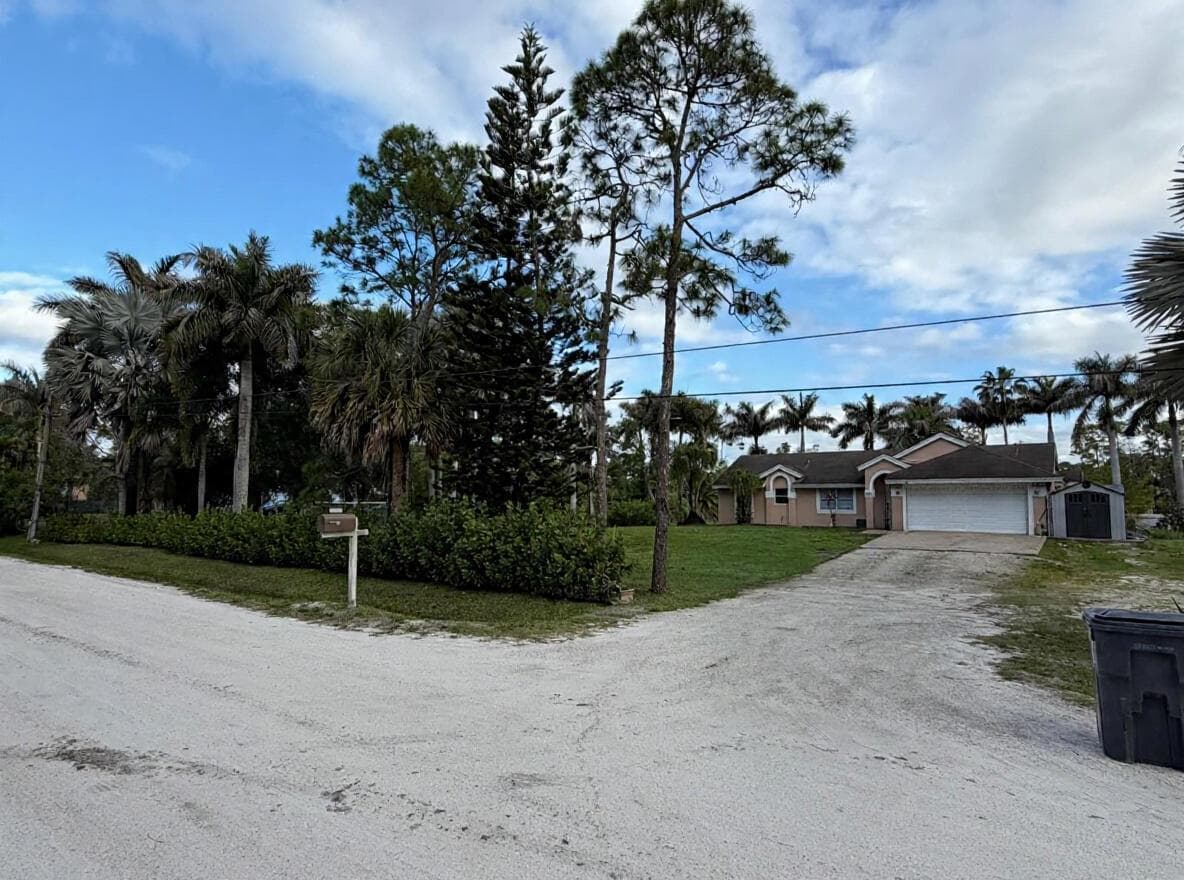 15665 66th Court N photo 2