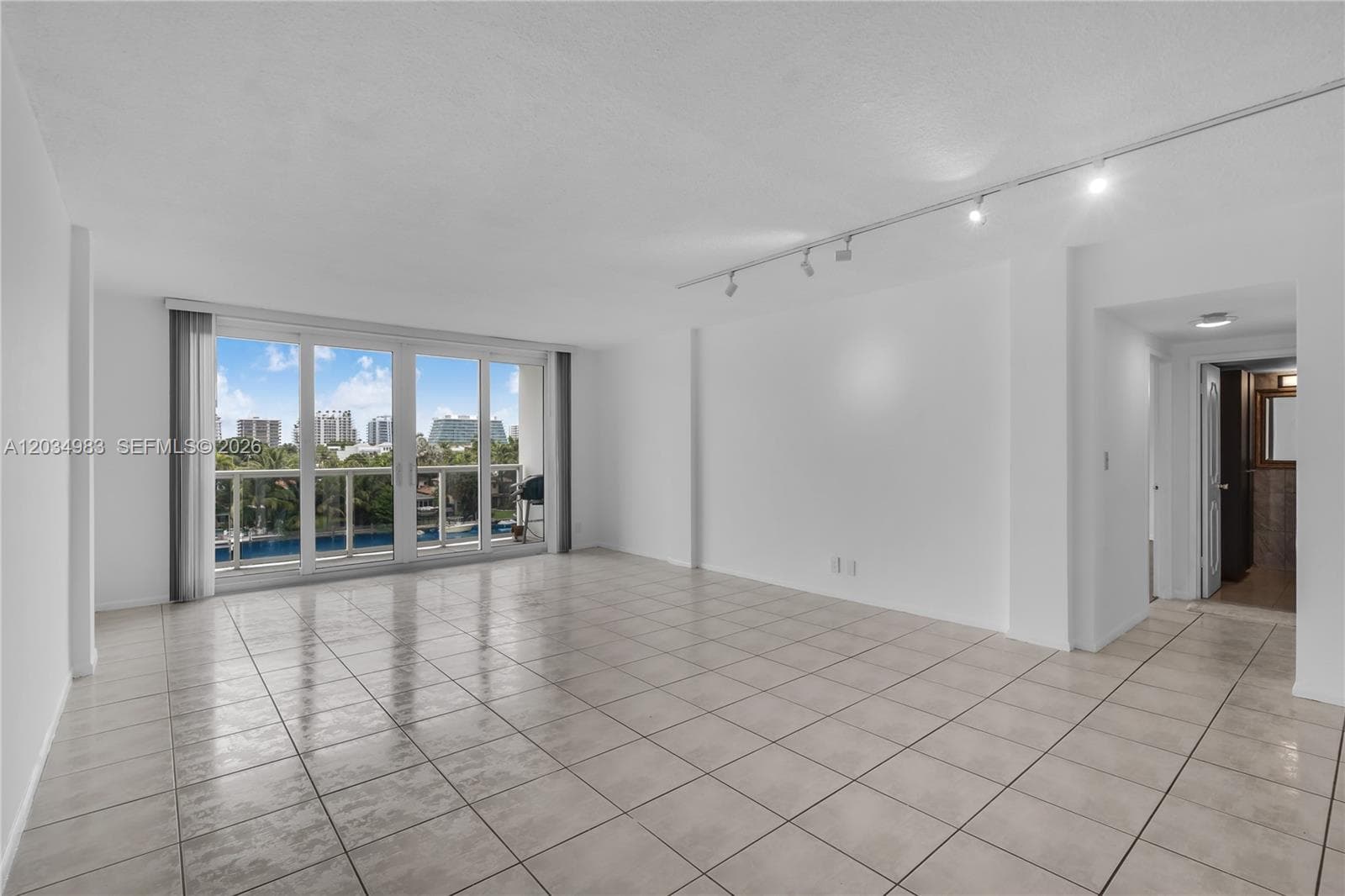 9381 E Bay Harbor Dr 504N photo 3