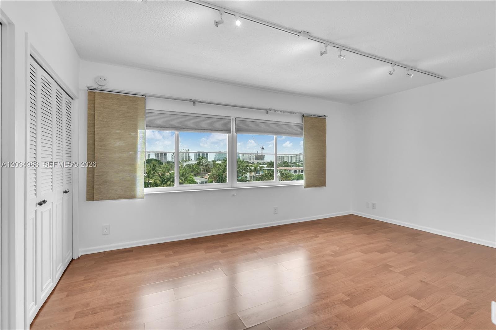 9381 E Bay Harbor Dr 504N photo 14
