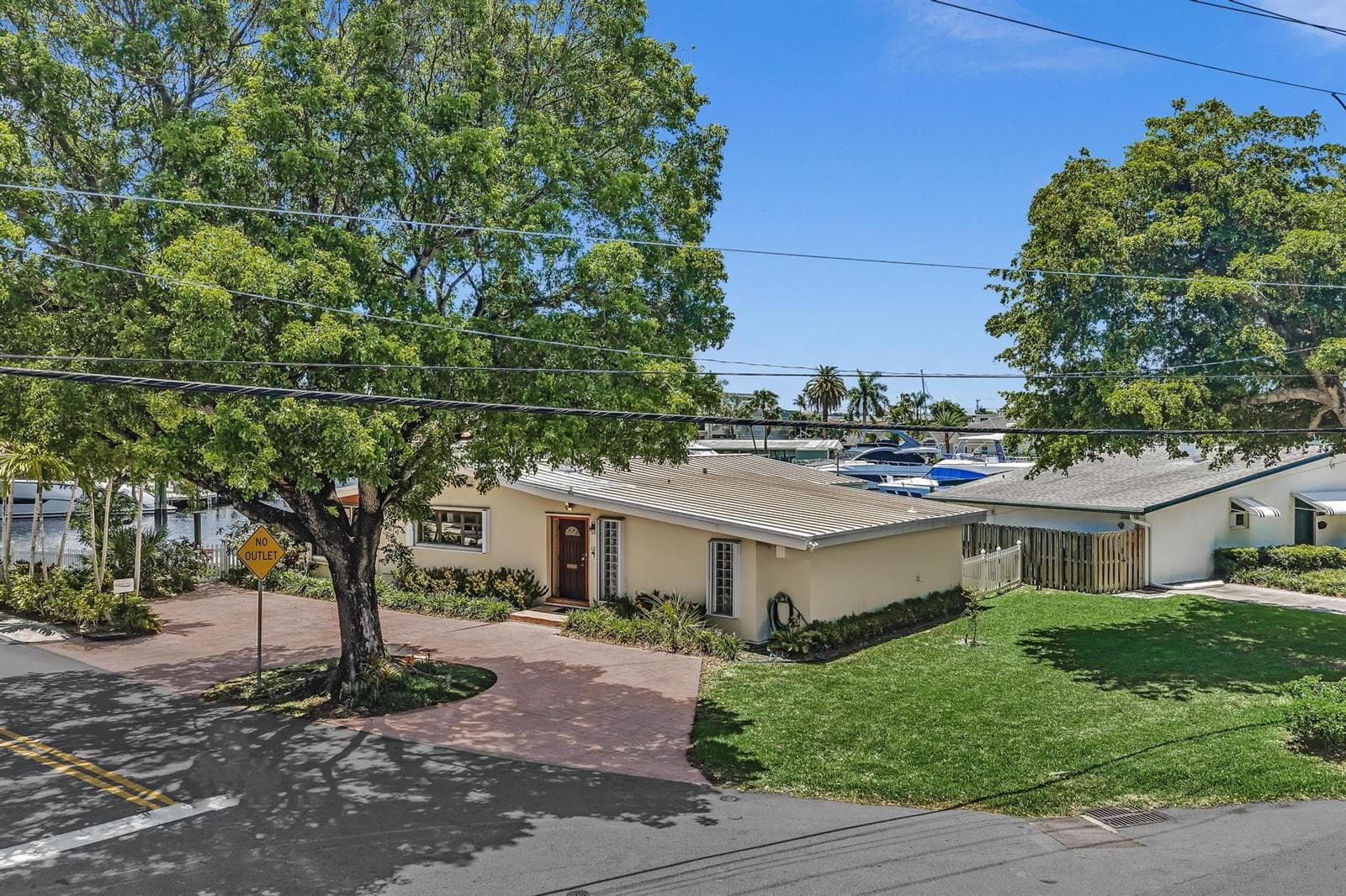 1300 Cordova Road photo 2