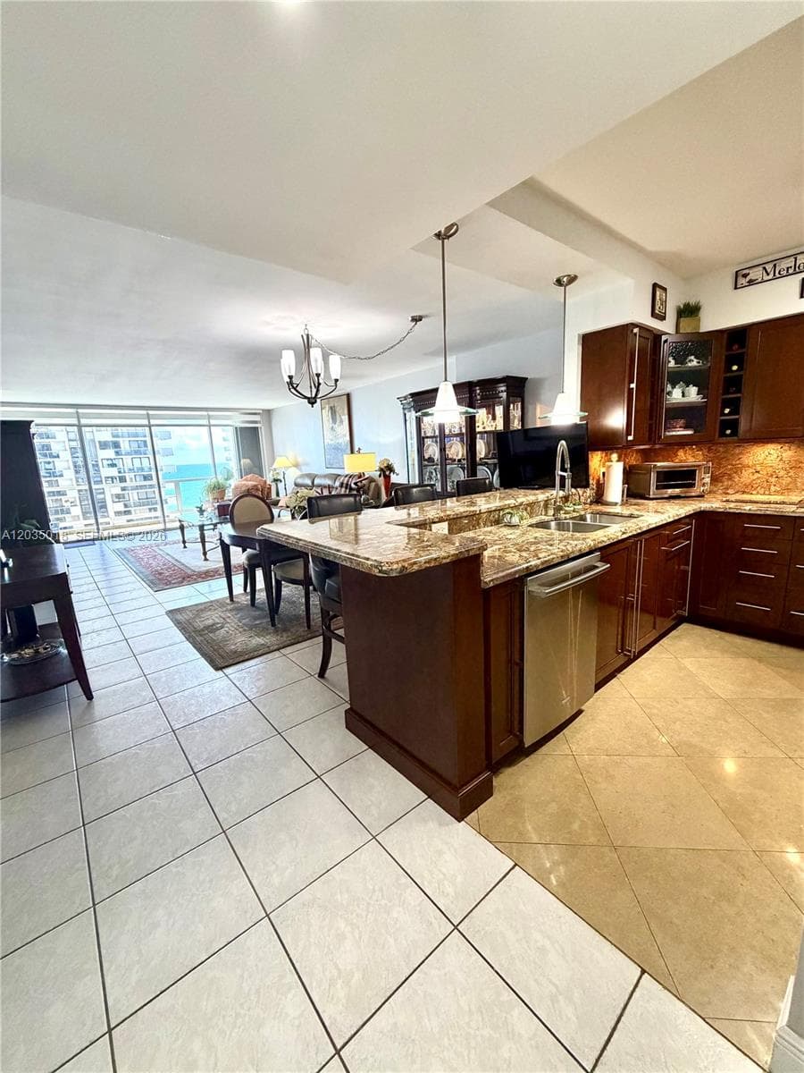 5700 Collins Ave 14M photo 22