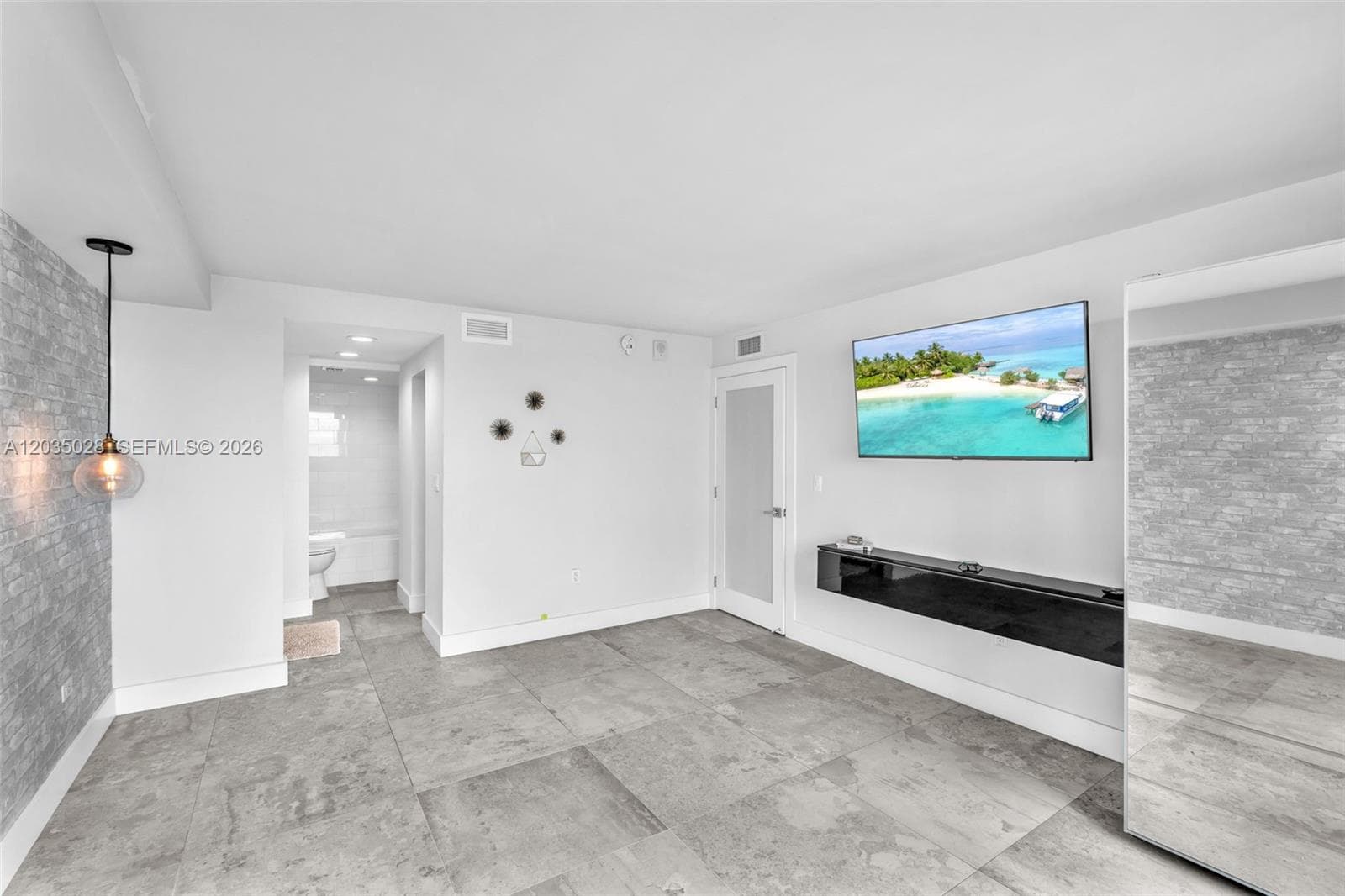 7135 Collins Ave 736 photo 17