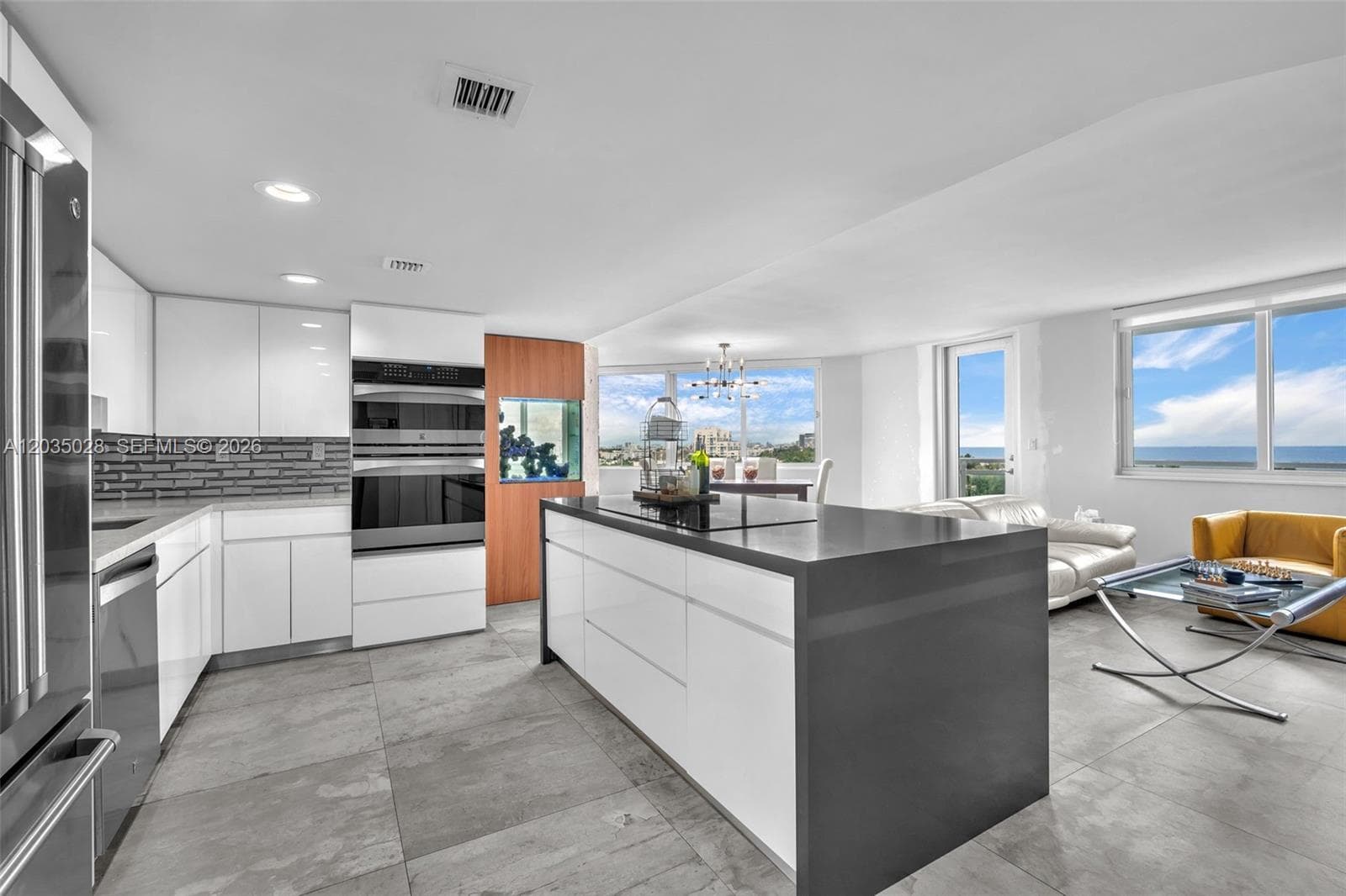 7135 Collins Ave 736 photo 1