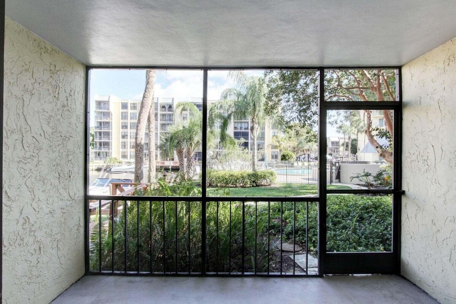 11 Royal Palm Way 1040 photo 6