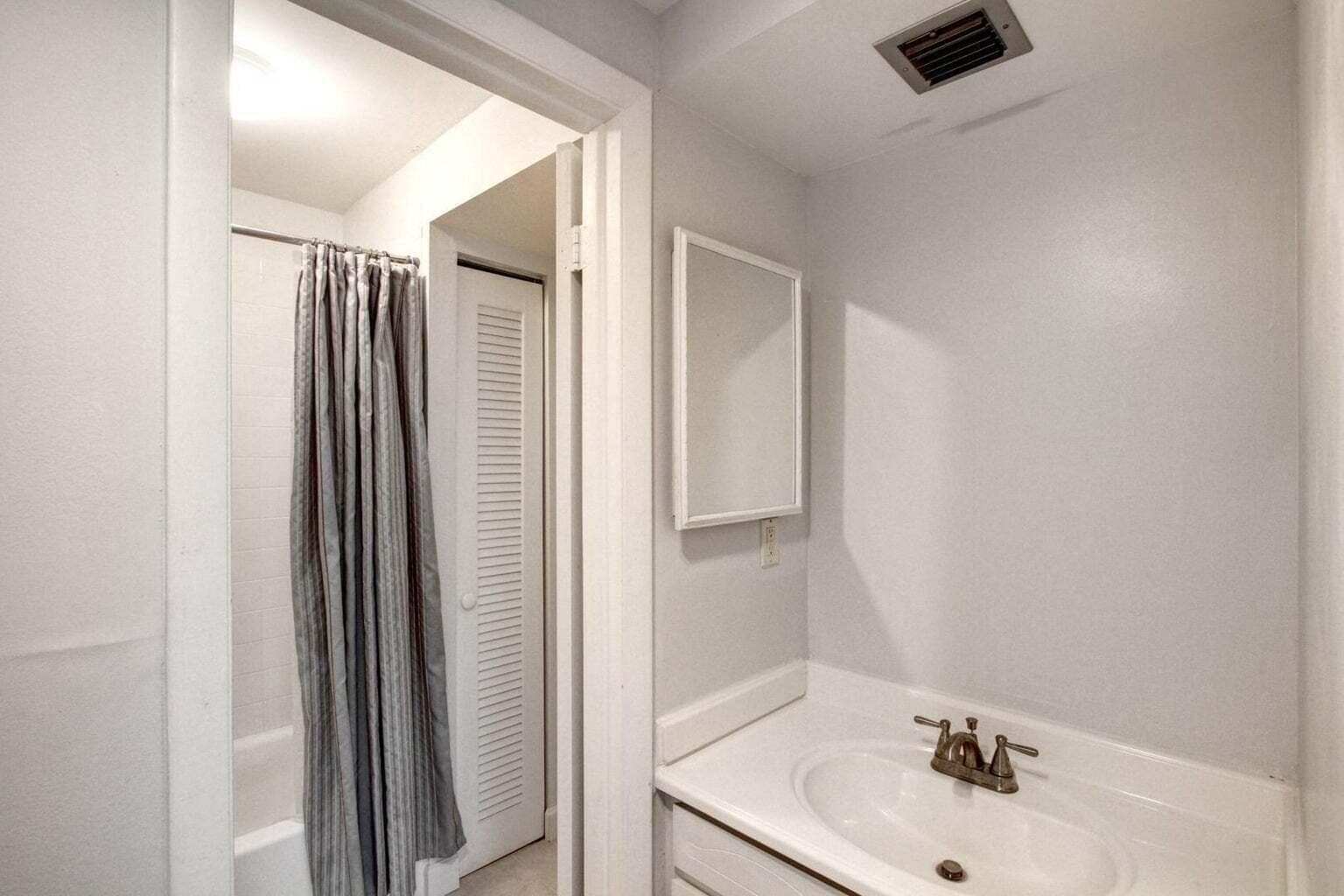 11 Royal Palm Way 1040 photo 12