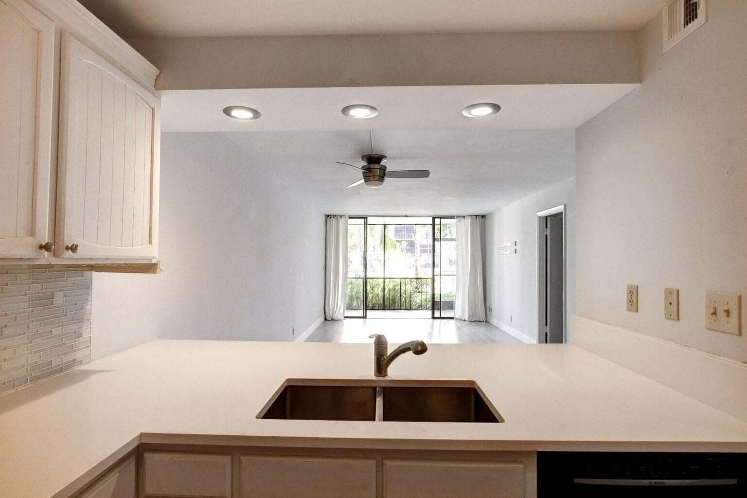 11 Royal Palm Way 1040 photo 7
