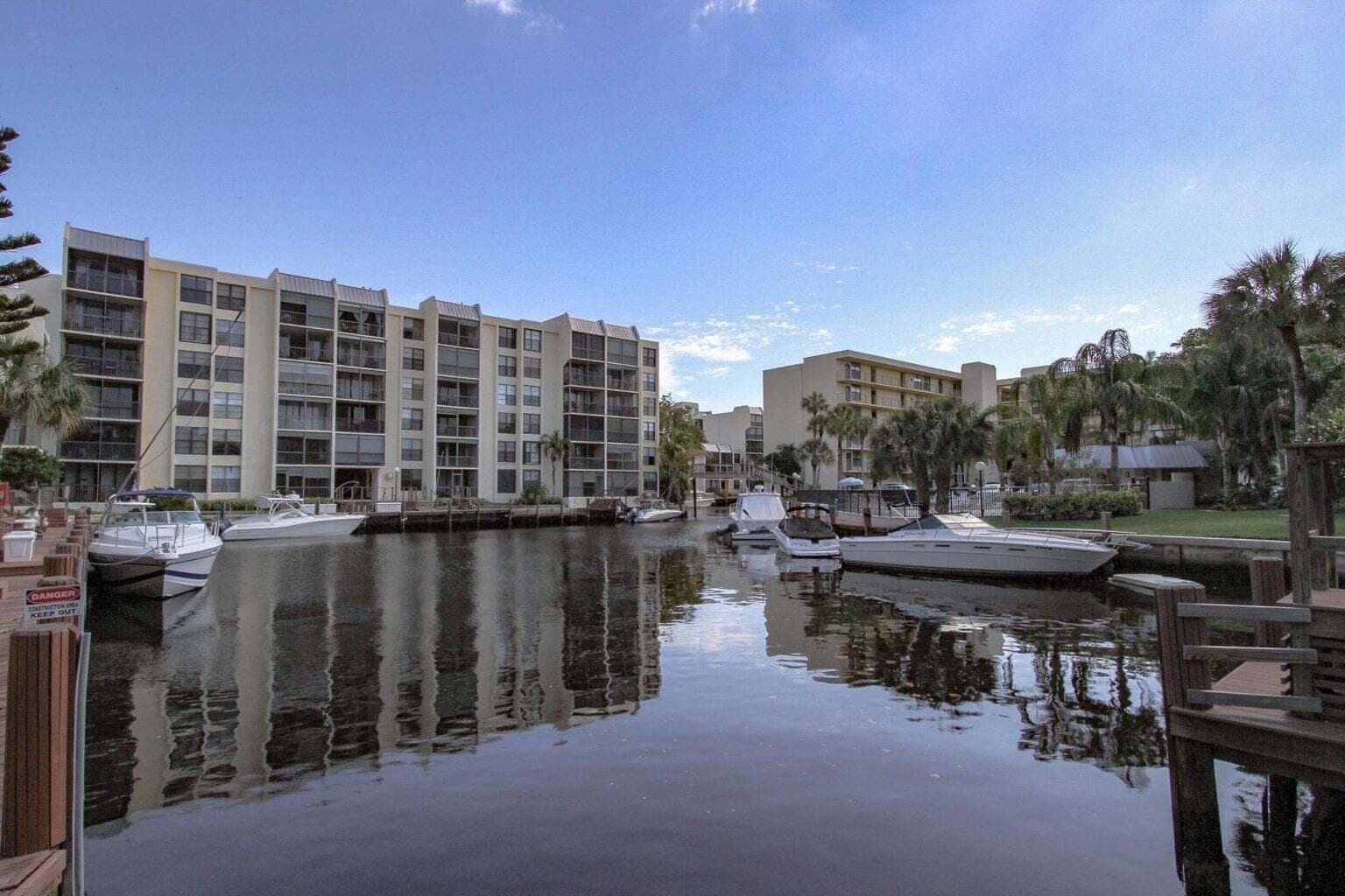 11 Royal Palm Way 1040 photo 25