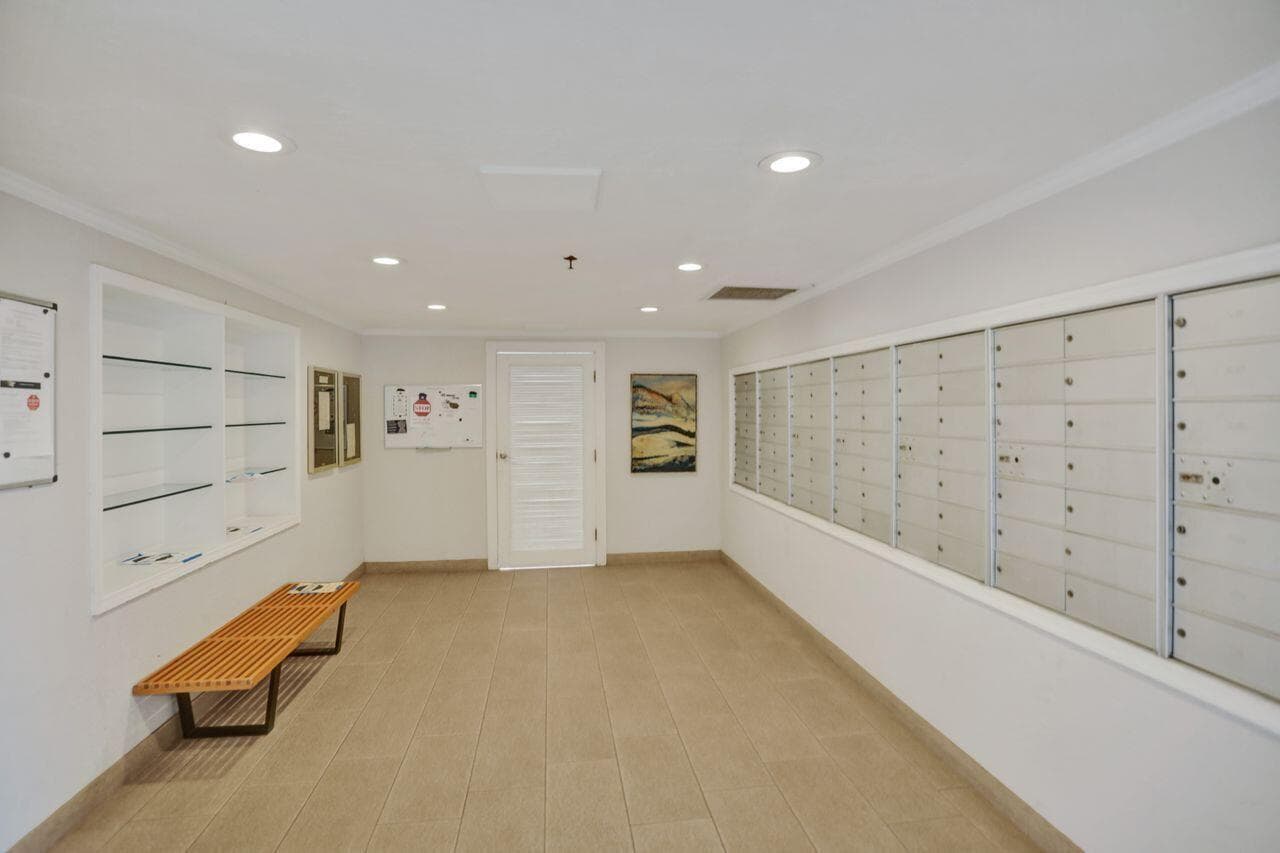 301 Lake Shore Drive 809 photo 23