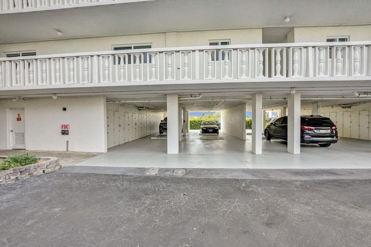 301 Lake Shore Drive 809 photo 24