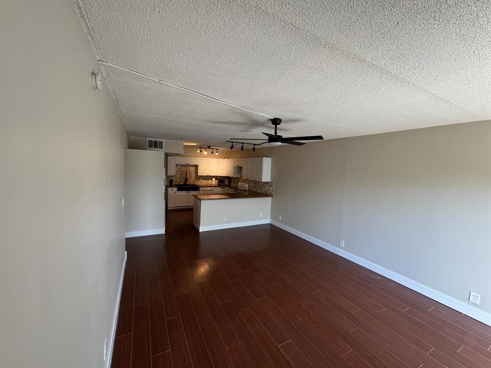 725 Hummingbird Way 210 photo 24