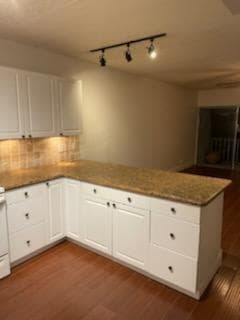 725 Hummingbird Way 210 photo 10