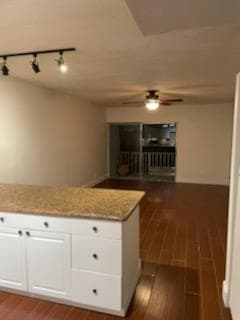 725 Hummingbird Way 210 photo 11
