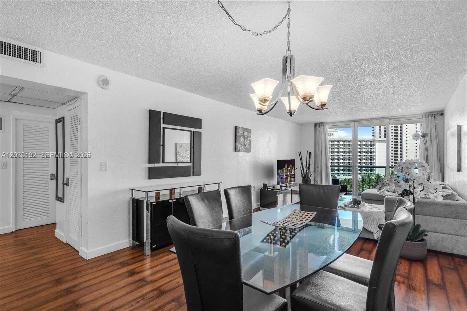 19370 Collins Ave 823 photo 9