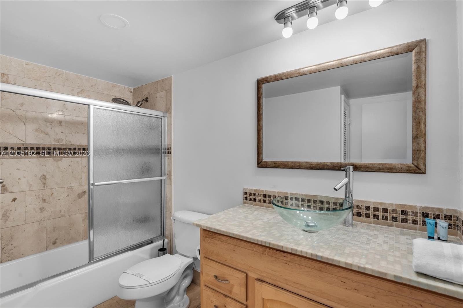 19370 Collins Ave 823 photo 15