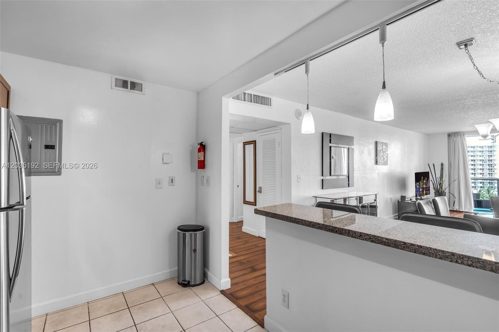 19370 Collins Ave 823 photo 11