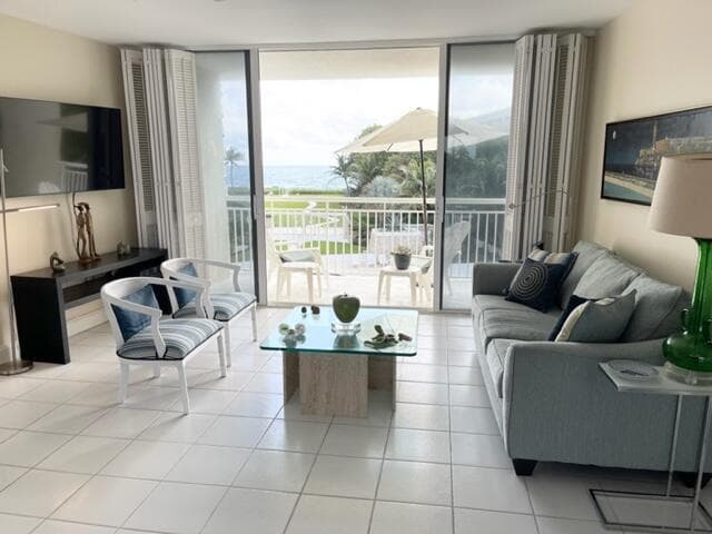 2780 S Ocean Boulevard 312 photo 3