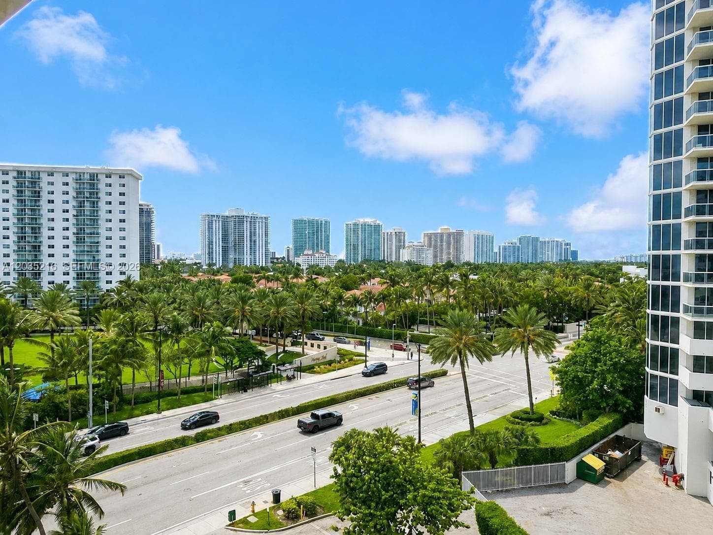 19201 Collins Ave 527 photo 8