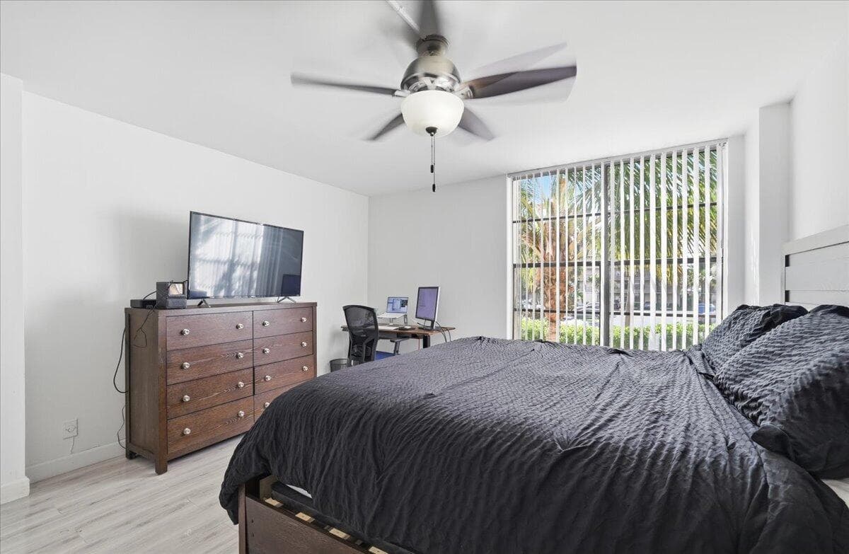 16 Royal Palm Way 205 photo 17