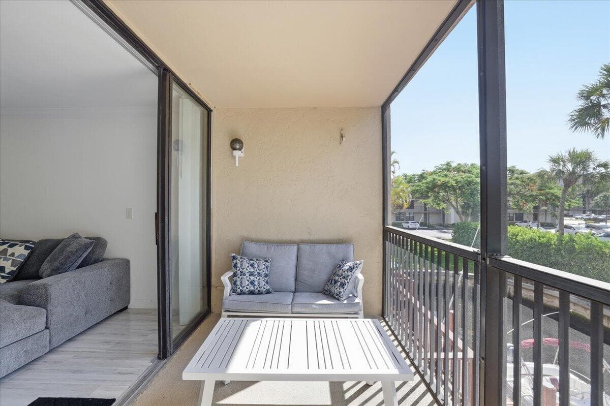 16 Royal Palm Way 205 photo 1