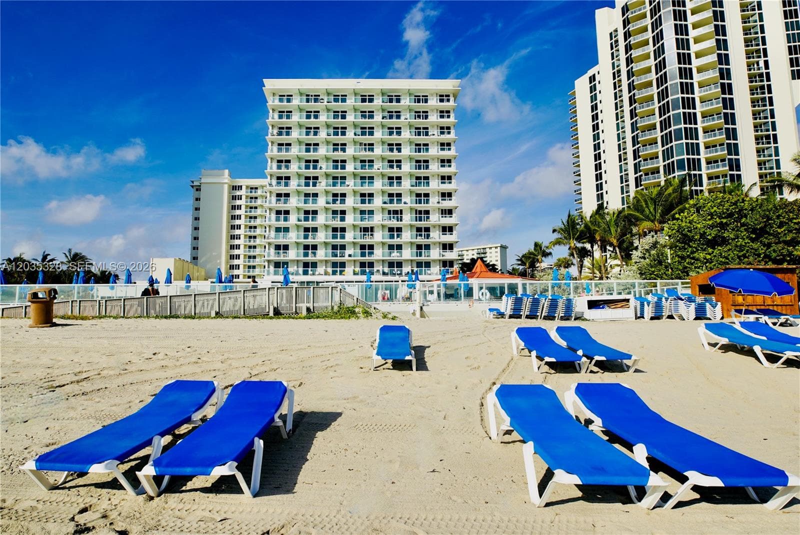 19201 Collins Ave 726 photo 2