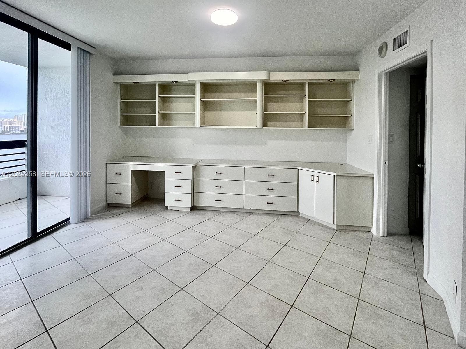 3530 Mystic Pointe Dr 1711 photo 14