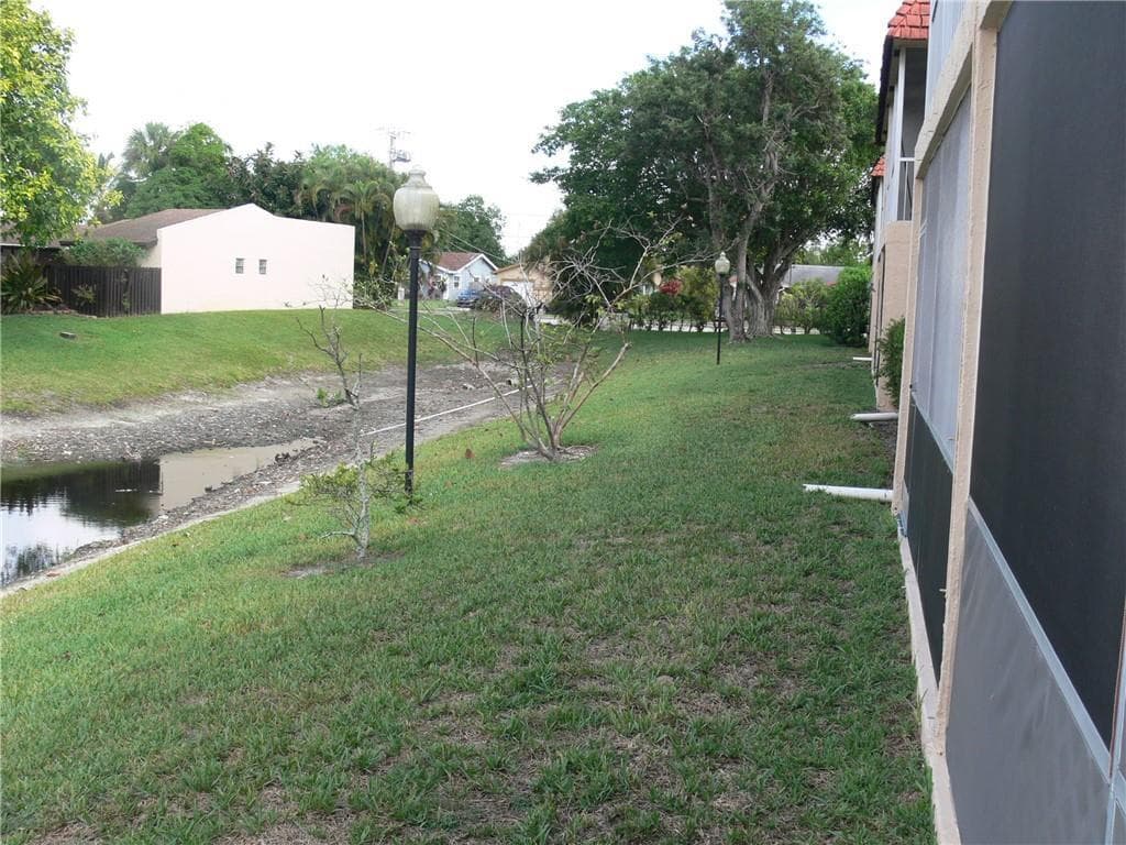 9374 SW 3rd Street 707 photo 14