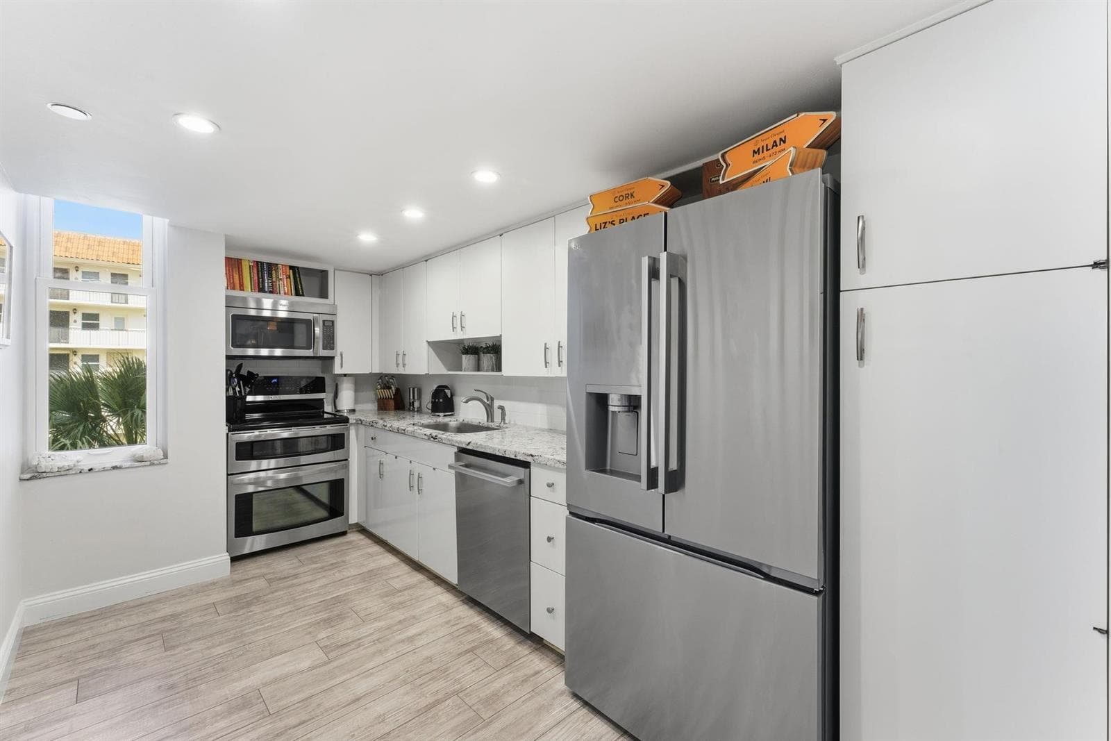 2727 N Ocean Boulevard Unit 301 photo 6